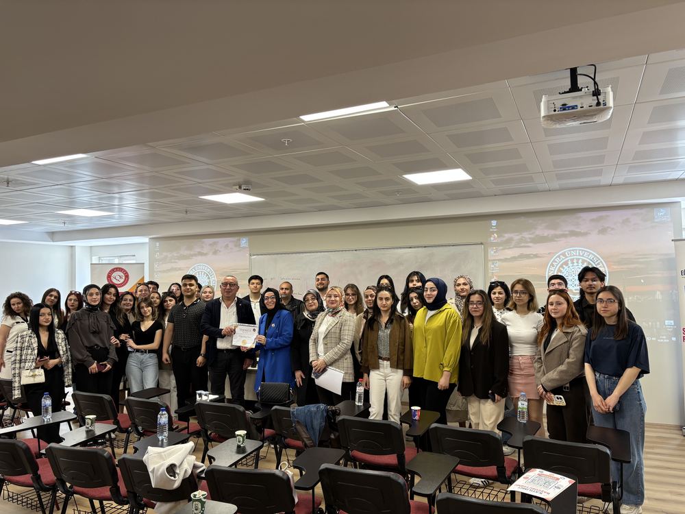 Ankara Üniversitesi'nde Gençlerle Kariyer ve Gelecek Üzerine Buluştuk - 2